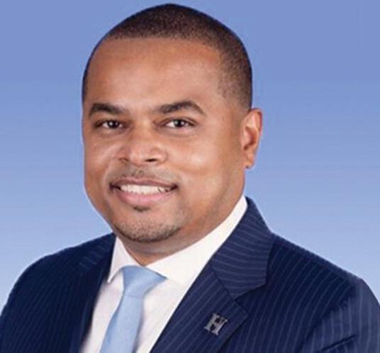 County Commissioner Keon Hardemon